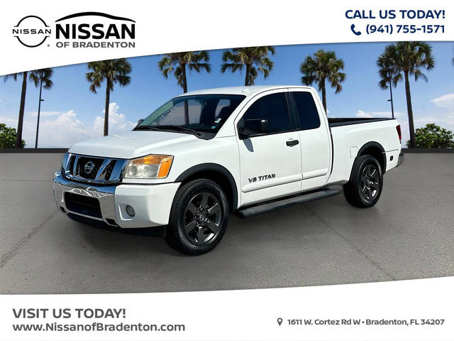 2015 Nissan Titan SV RWD photo