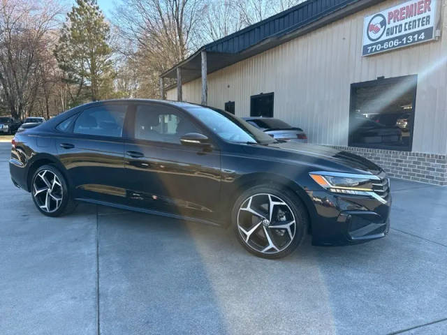 2022 Volkswagen Passat 2.0T R-Line FWD photo