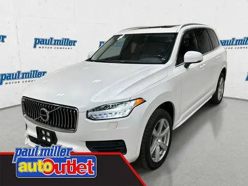 2022 Volvo XC90 Momentum AWD photo
