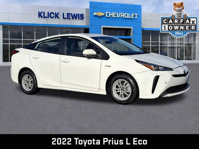 2022 Toyota Prius L Eco FWD photo
