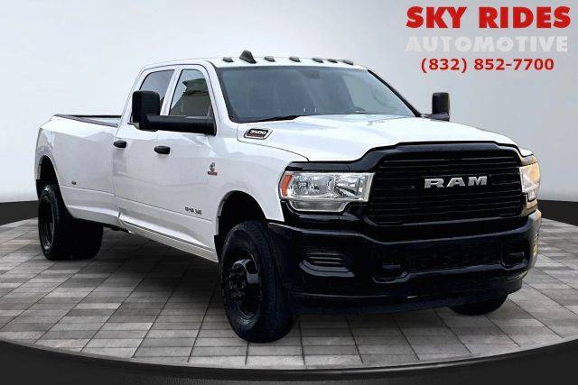 2022 Ram 3500 Tradesman 4WD photo
