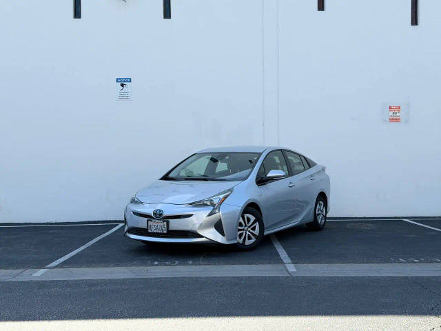 2018 Toyota Prius Two FWD photo