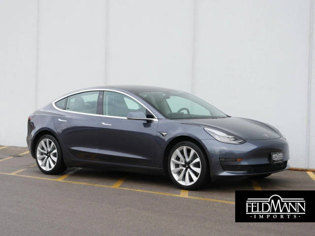 2019 Tesla Model 3 Mid Range RWD photo