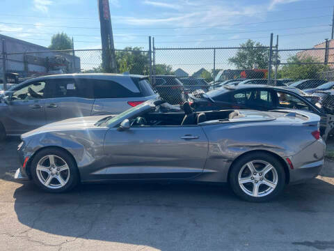 2020 Chevrolet Camaro 1LT RWD photo