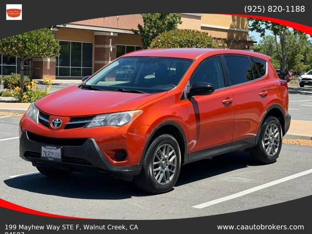 2015 Toyota RAV4 LE FWD photo
