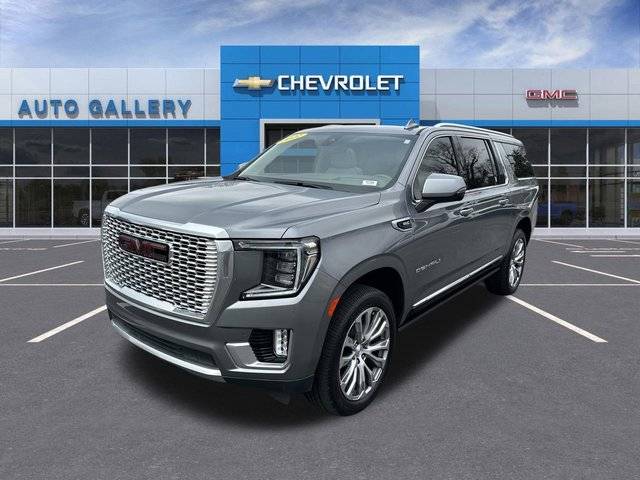 2022 GMC Yukon XL Denali 4WD photo