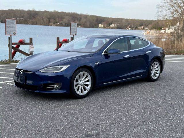 2016 Tesla Model S 60D AWD photo