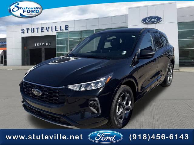 2023 Ford Escape ST-Line AWD photo
