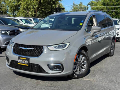 2021 Chrysler Pacifica Minivan Hybrid Touring L FWD photo