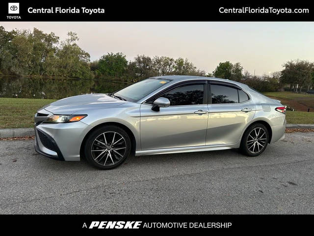 2022 Toyota Camry SE FWD photo
