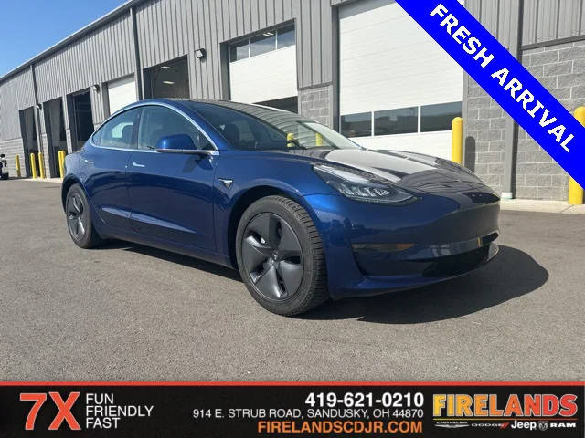 2019 Tesla Model 3 Standard Range RWD photo