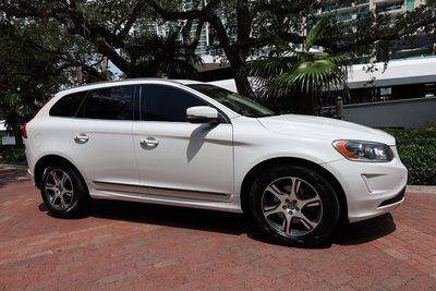 2015 Volvo XC60 T6 AWD photo