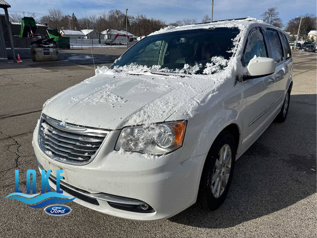 2015 Chrysler Town and Country Touring FWD photo