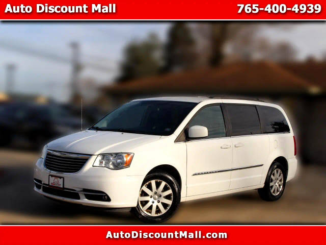 2015 Chrysler Town and Country Touring FWD photo