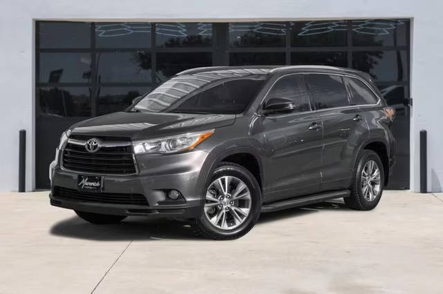 2015 Toyota Highlander XLE FWD photo