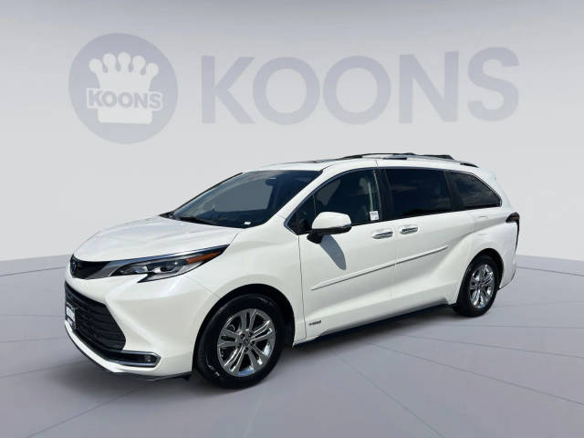 2021 Toyota Sienna Platinum AWD photo