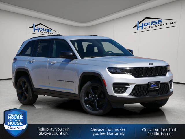 2023 Jeep Grand Cherokee Altitude 4WD photo