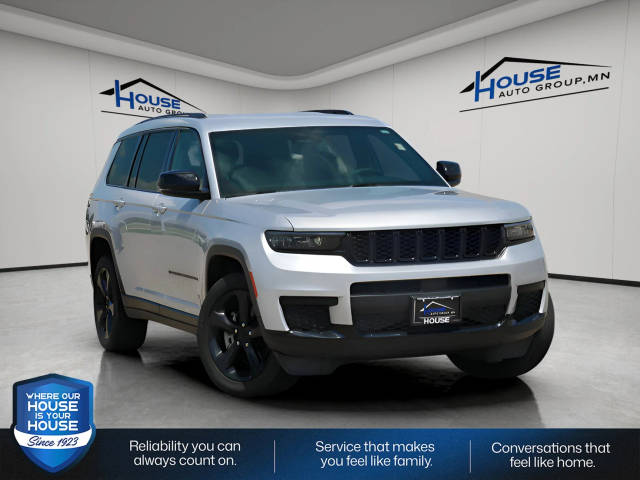 2023 Jeep Grand Cherokee L Altitude 4WD photo