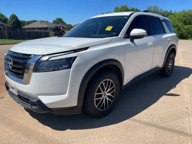 2023 Nissan Pathfinder SV 4WD photo