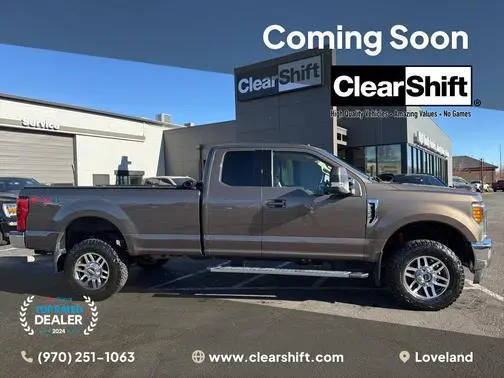 2017 Ford F-350 Super Duty Lariat 4WD photo