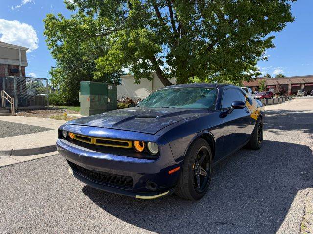 2015 Dodge Challenger SXT RWD photo
