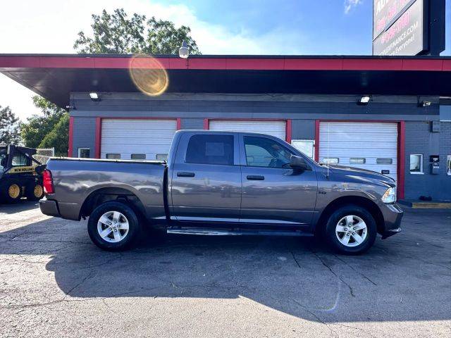 2018 Ram 1500 Express 4WD photo
