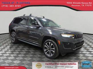 2022 Jeep Grand Cherokee L Overland 4WD photo