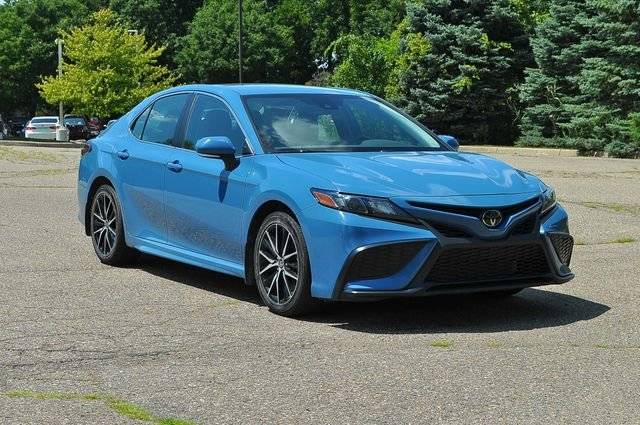 2023 Toyota Camry SE FWD photo