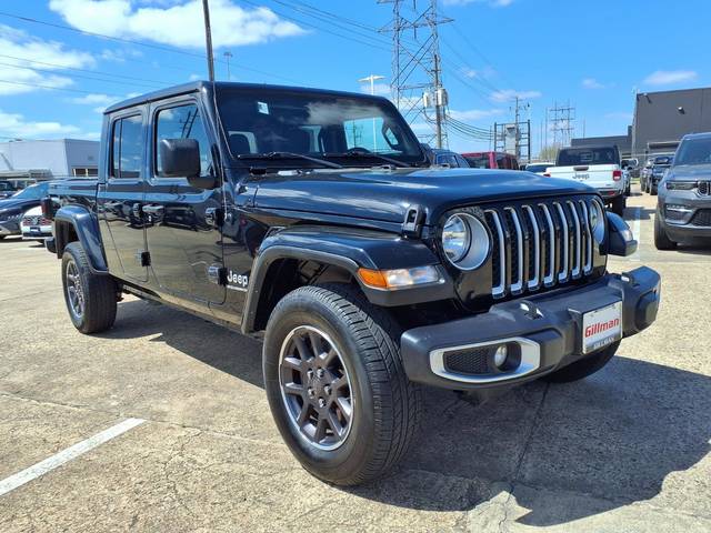 2023 Jeep Gladiator Overland 4WD photo