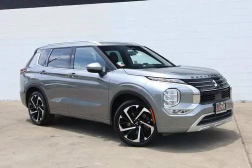 2022 Mitsubishi Outlander SEL FWD photo