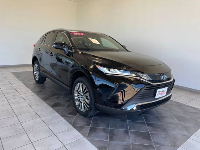 2023 Toyota Venza XLE AWD photo