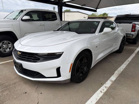 2023 Chevrolet Camaro 1LT RWD photo