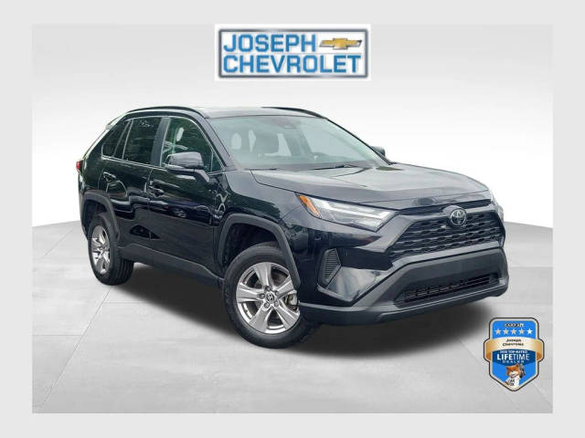2023 Toyota RAV4 XLE FWD photo