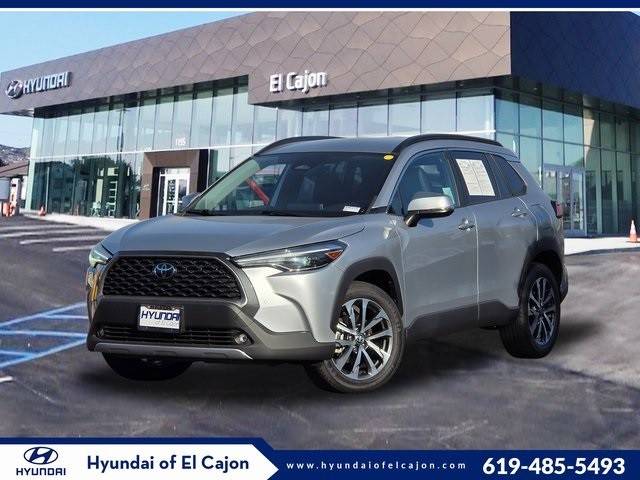 2023 Toyota Corolla Cross XLE FWD photo