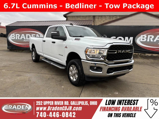 2023 Ram 3500 Big Horn 4WD photo