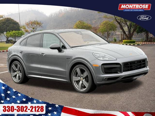 2023 Porsche Cayenne Coupe Turbo S E-Hybrid AWD photo