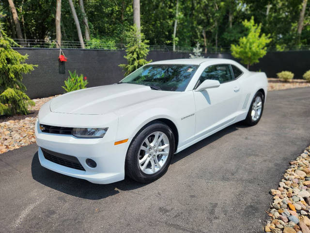 2015 Chevrolet Camaro LS RWD photo