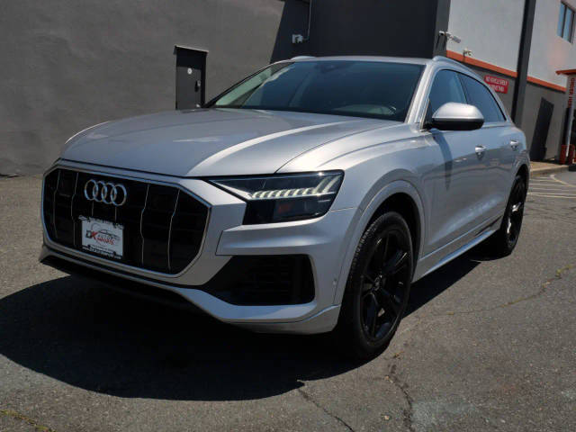 2022 Audi Q8 Premium Plus AWD photo