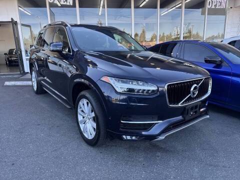 2017 Volvo XC90 Momentum AWD photo