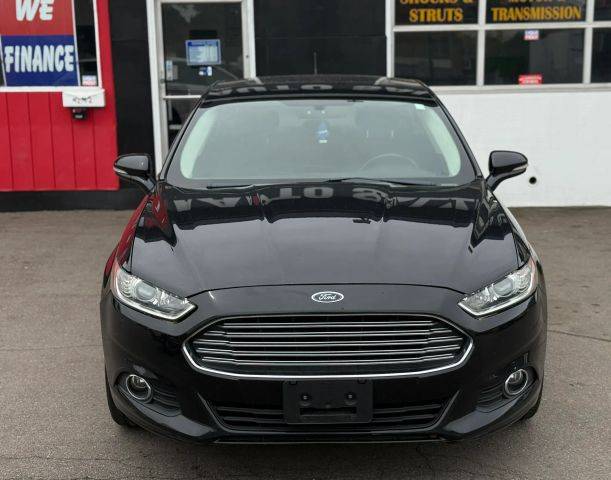 2015 Ford Fusion SE FWD photo