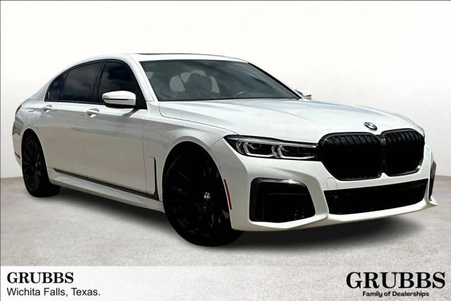 2022 BMW 7 Series 740i RWD photo
