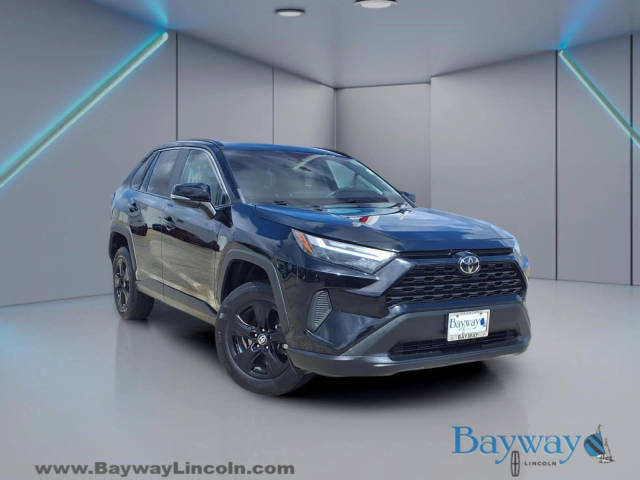 2023 Toyota RAV4 XLE FWD photo
