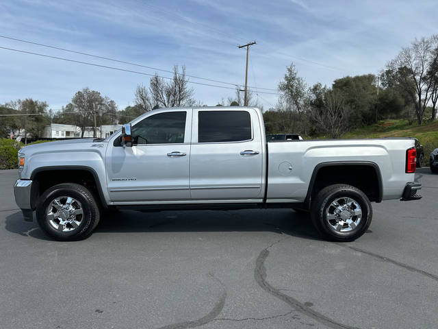 2015 GMC Sierra 2500HD SLT 4WD photo