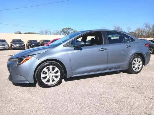 2022 Toyota Corolla LE FWD photo