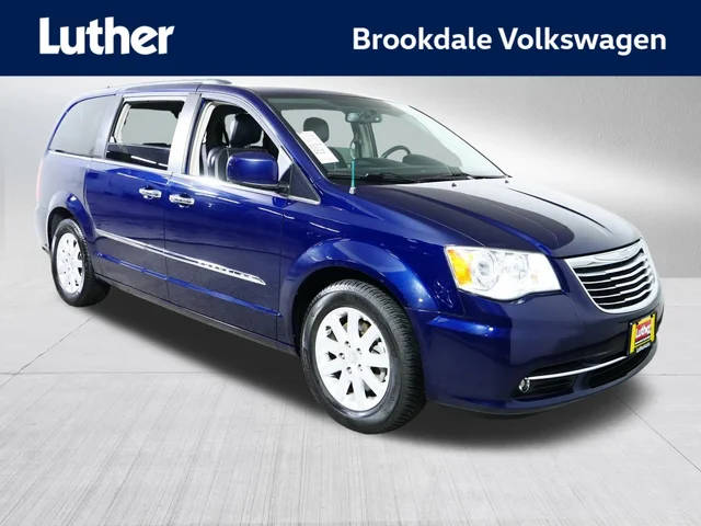 2015 Chrysler Town and Country Touring FWD photo