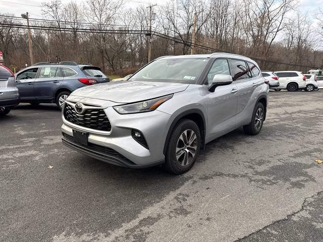 2022 Toyota Highlander XLE AWD photo