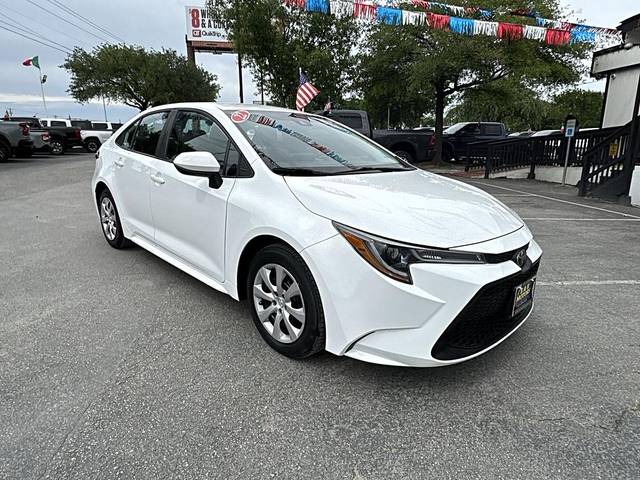 2022 Toyota Corolla LE FWD photo