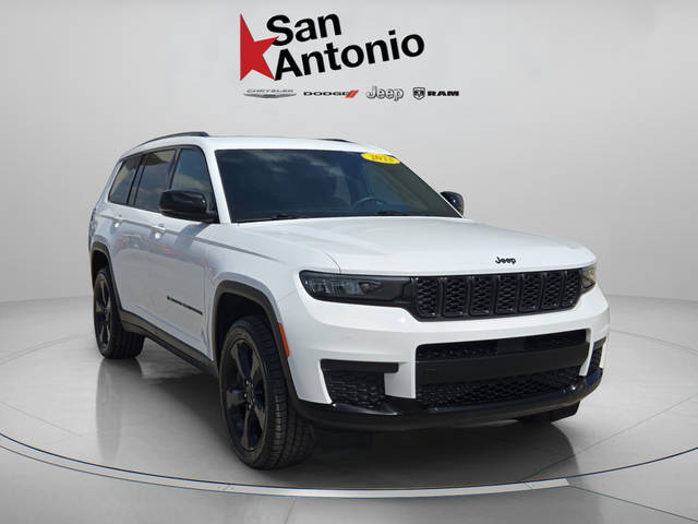 2023 Jeep Grand Cherokee L Altitude 4WD photo