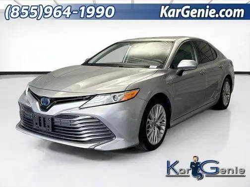 2020 Toyota Camry Hybrid XLE FWD photo