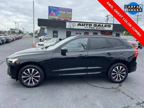 2023 Volvo XC60 Plus Dark Theme AWD photo